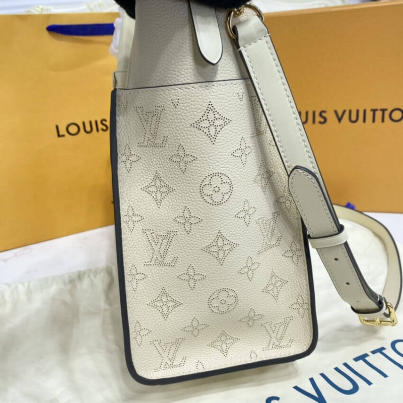 Replica Louis Vuitton On My Side Bag M55802 Beige - Image 8