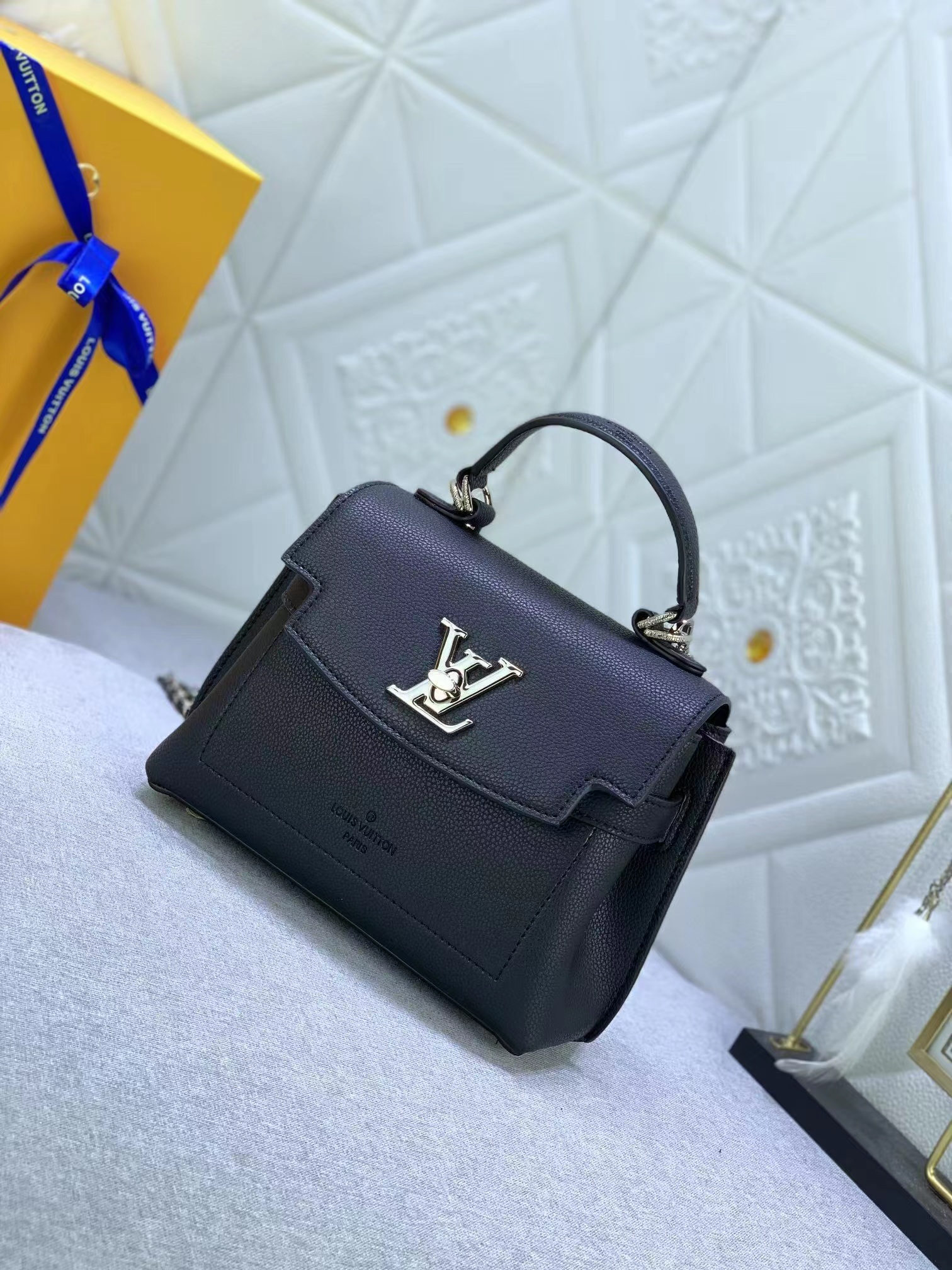 Replica Louis Vuitton Lv Lockme Ever Mini Bag M20997 Black - Image 8