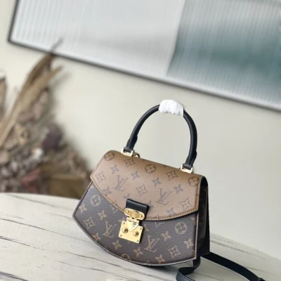 Replica Louis Vuitton Tilsitt Monogram Handbag M46548 Aaa