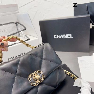 Alternative view of Replica Chanel 19 Hand 2Way Chain Shoulder Bag As1160 Lamb Leather Black Used Women