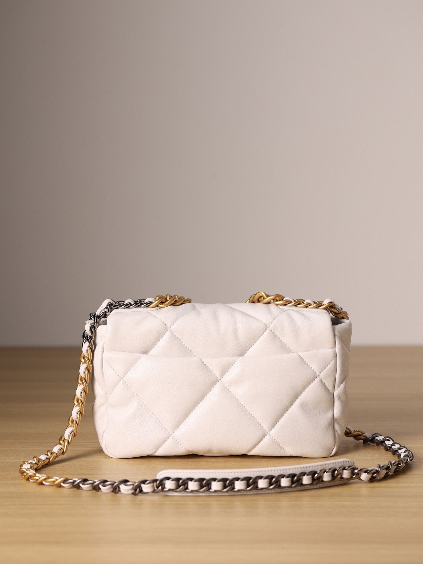 Replica Chanel Cf 25 Red - Image 4
