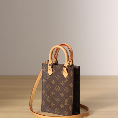 Alternative view of Replica Louis Vuitton Petit Sac Plat M81295