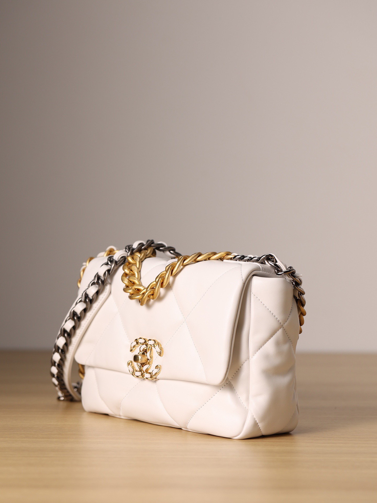 Replica Chanel Cf 25 Red - Image 5