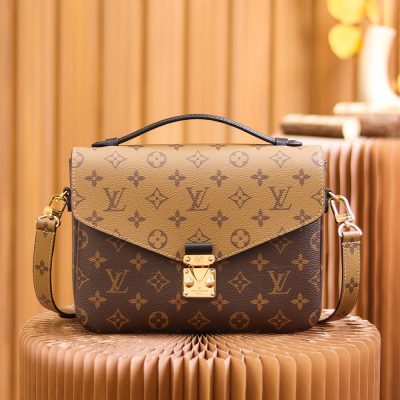 Replica Louis Vuitton Pochette Metis East West M44876