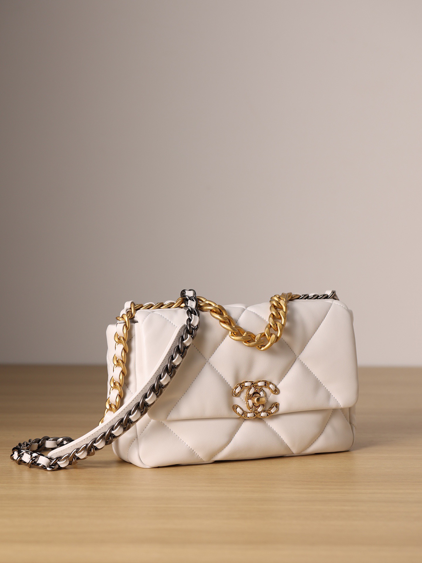 Replica Chanel Cf 25 Red - Image 8