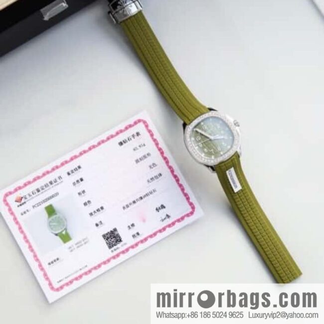 Exclusively launched, the new Patek Felix AQUANAUT series dial is inlaid with 48 vs2.0 real diamonds, about 1.2 carats, the original Swiss quartz movement, the watch size is 38mm