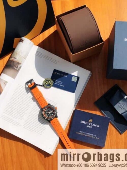 IMG_8738-800x800ljtv1cfje4p38070_20250626050358.jpg Breitling All Carbon Fiber Chronograph