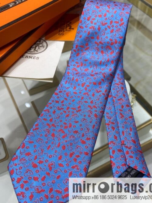 a1653746850485_2243-800x800pclw3arc13m75200_20250630172251.jpg Hermes 100% Top Twill Silk Floral Tie