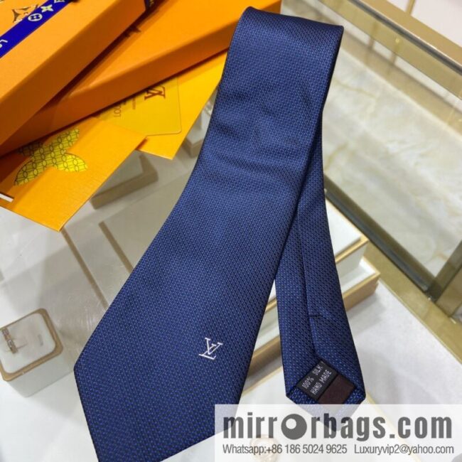 LV Louis Vuitton 100% Top Jacquard Silk Woven Checkered Tie