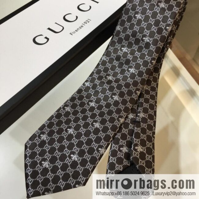 GUCCI Gucci 100% Top Jacquard Silk GG and Bee Tie