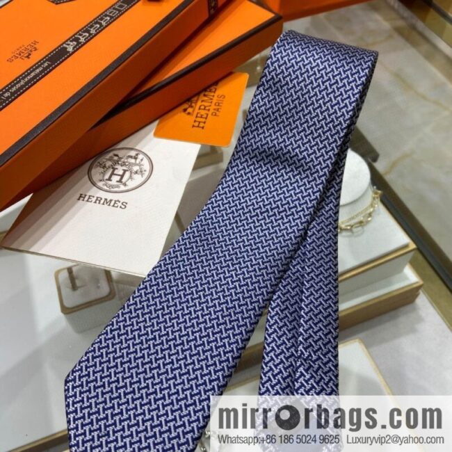 Hermes 100% Top Twill Silk Geometric H-Pattern Tie