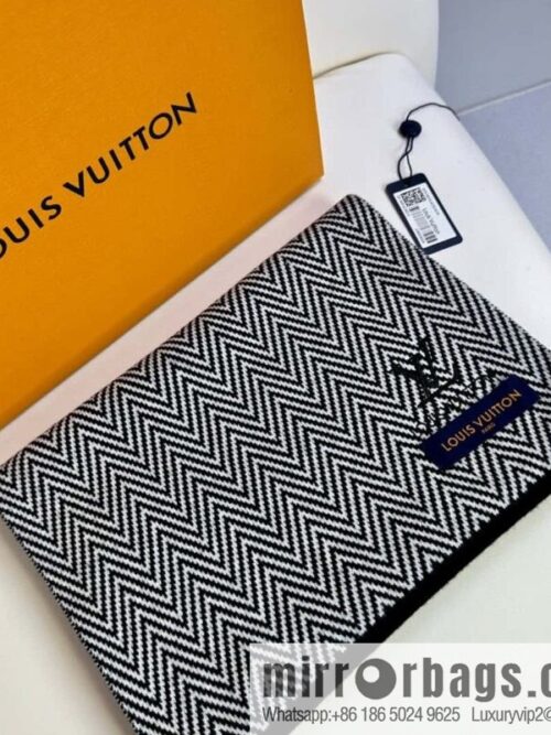 a1693747418757_2552-800x800bfkzllgzq3j65275_20250630113606.jpg LV Louis Vuitton 100% Knitted Cashmere Classic Striped Woven Scarf