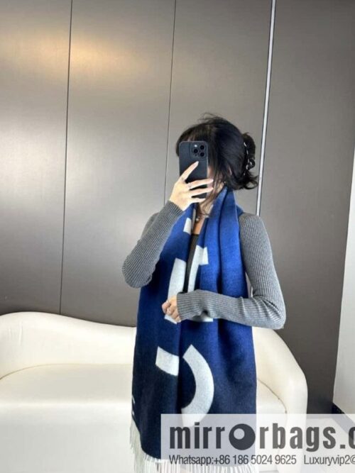 a1696688832645_8306-800x800gbc5u2j54pv45125_20250629233406.jpg CHANEL gradual change double-sided scarf shawl