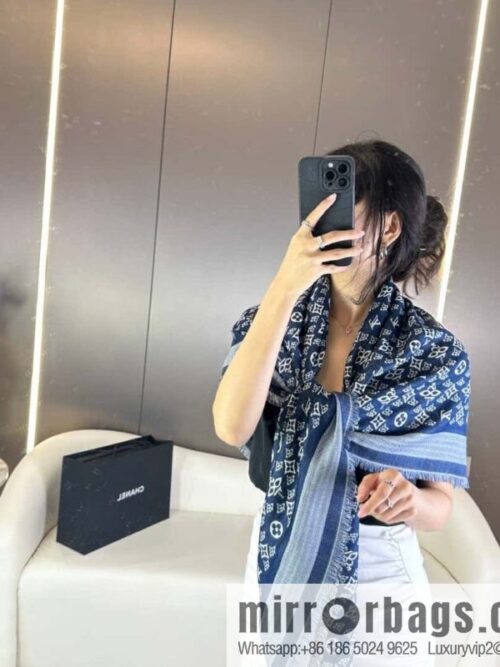 a1696688995979_4338-800x800rosux1vvhsv45076_20250629233342.jpg LV 2023 new 1854 cashmere square scarf