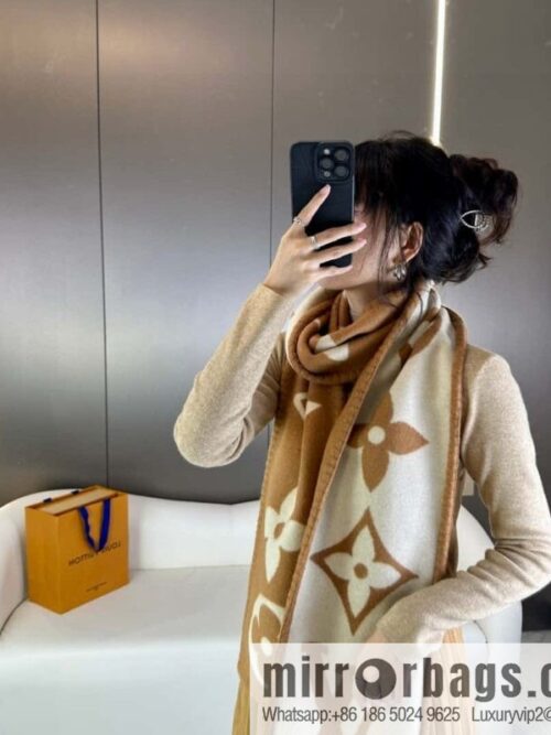 a1696776089193_2770-800x800vm1jjxgms2j44872_20250629233151.jpg LV wool knitted jacquard, classic pattern, cashmere scarf