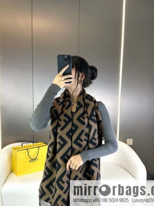 a1696864444389_5086-800x800ixtd2eu5c4q44535_20250629232843.jpg FENDI jacquard weave FF pattern, long fringed scarf