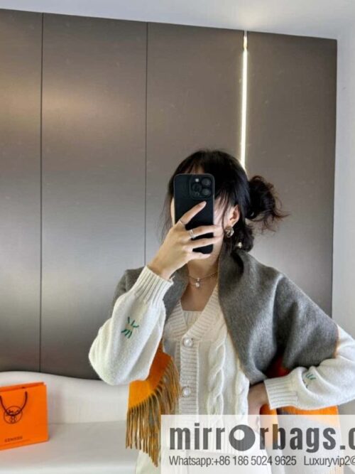 a1696949660943_6130-800x8000fe3e10usyj44450_20250629232755.jpg Hermès double-sided jacquard thickened fringed scarf