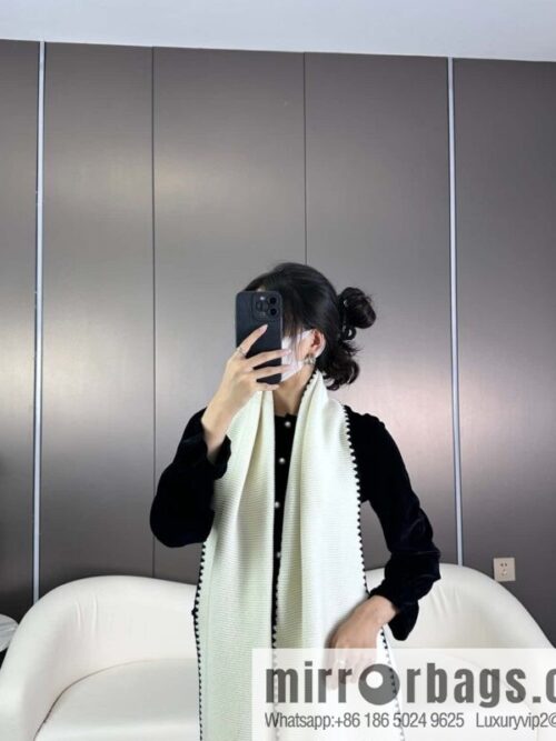 a1697210549289_2185-800x800y1lp1yk5pwm33378_20250626032136.jpg CHANEL wool yarn scarf