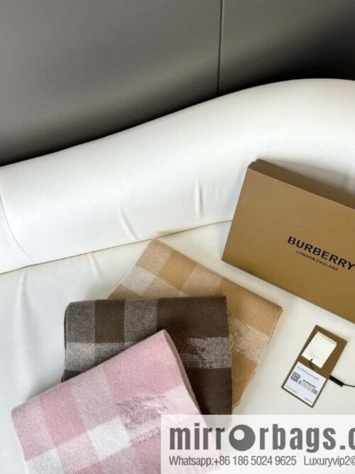 a1697467369748_8651-800x800aaubnocpju232991_20250626031619.jpg Burberry 2023 New Knitted Scarf