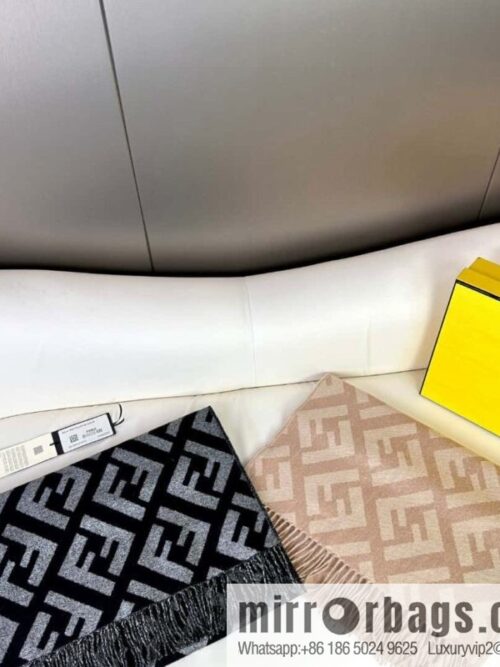 a1699458001382_0382-800x800225x0aolf1c21211_20250625213212.jpg FENDI double F fringed cashmere towel