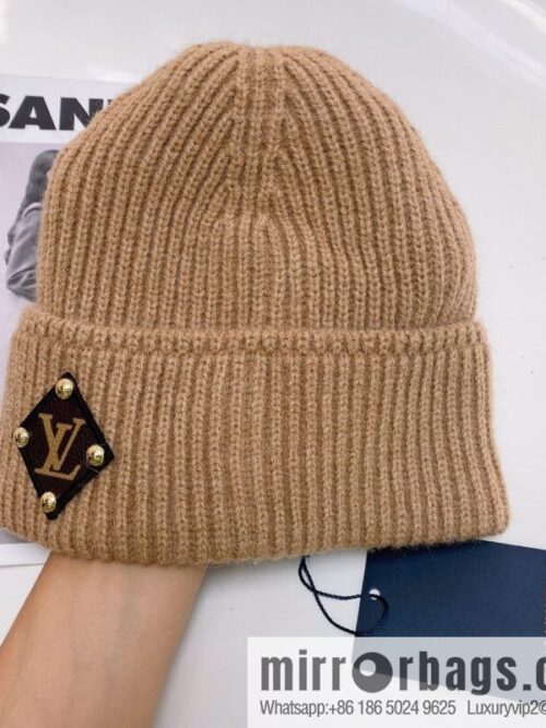 i1662100777_2574_4-800x800xc0msq4z04a75640_20250630175233.jpg LV Louis Vuitton autumn and winter wool knitted wool hat