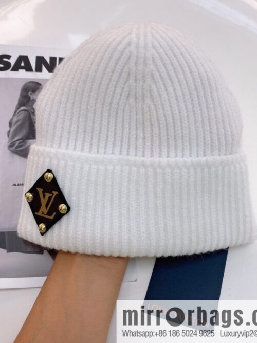 i1662100862_3650_3-800x800hubxbofvsqk75620_20250630175143.jpg LV Louis Vuitton autumn and winter wool knitted wool hat