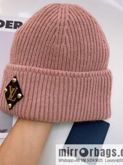 i1662100913_3413_4-800x80012iilhjczhz75610_20250630175123.jpg LV Louis Vuitton autumn and winter wool knitted wool hat