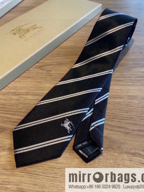 i1662388694_8704_2-800x80052j0jgg0mz474624_20250630165218.jpg Burberry 100% Top Jacquard Silk Tie