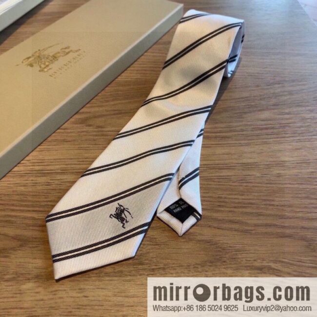 Burberry 100% Top Jacquard Silk Tie