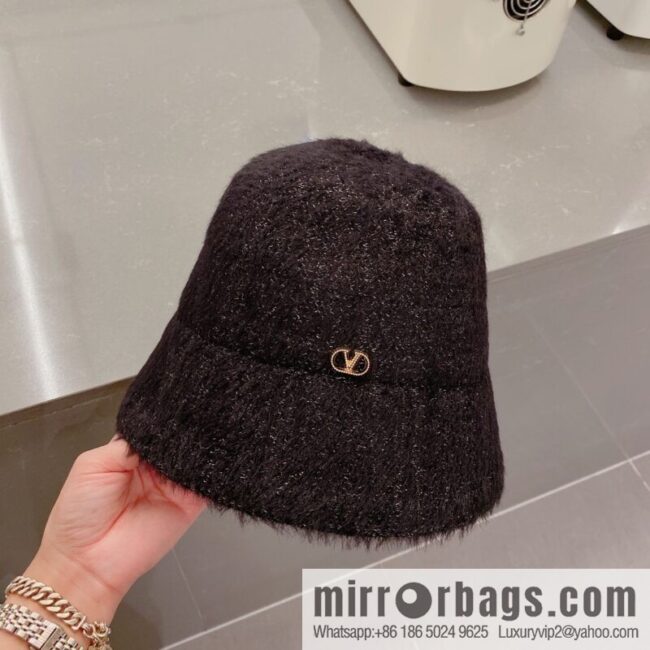 Valentino VALENTNIO autumn and winter new bucket hat