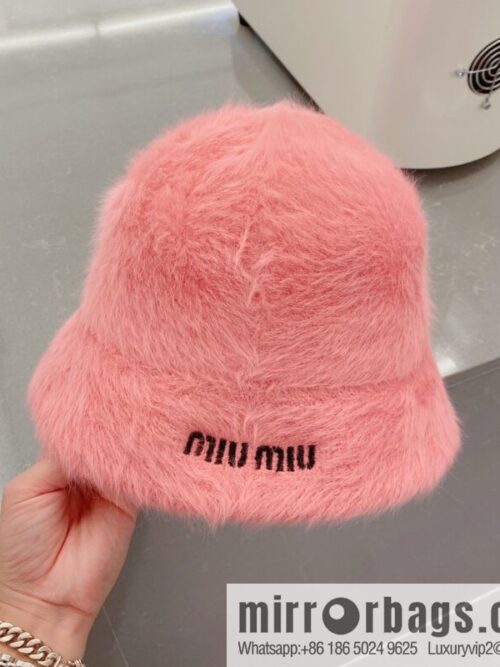 i1666288227_7184_1-800x800hgc4zcwh2qv76161_20250630181315.jpg Miumiu miumiu rabbit fur top hat
