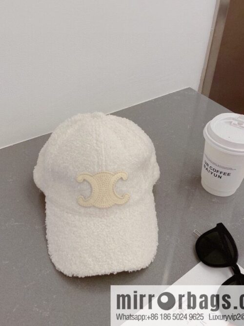 i1666363462_2997_2-800x800sip15fnghkj76141_20250630181211.jpg Celine 2022 autumn new lamb wool cap