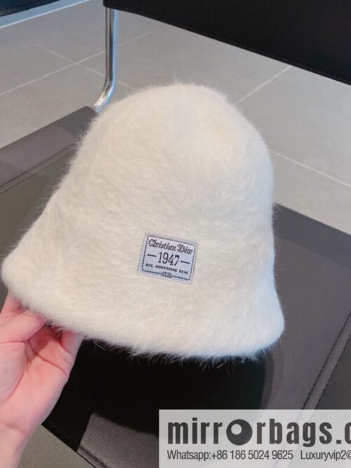 i1666366889_6019_1-800x800zqdttomw51g76026_20250630180754.jpg Dior 2022 autumn and winter new rabbit fur bucket hat