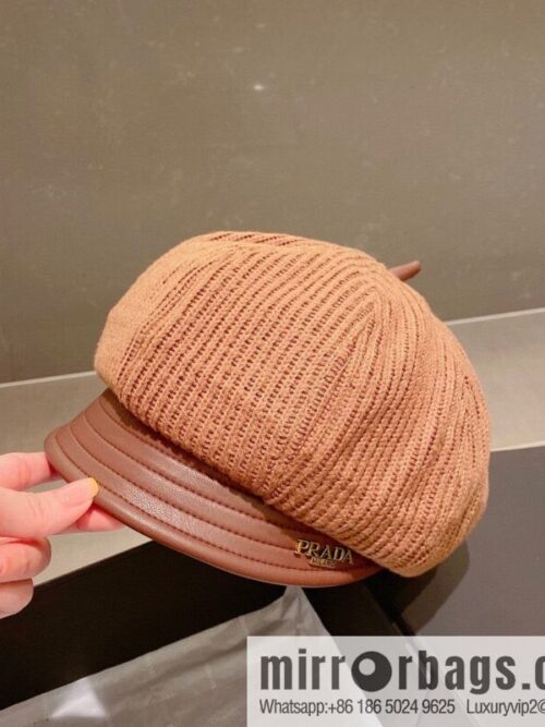 i1666453393_2347_2-800x800edpajuuw3uj75919_20250630180317.jpg Prada 2022 autumn cap military cap