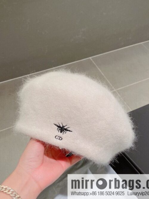 i1666716434_9675_1-800x800zildvyxqsk275859_20250630180102.jpg Dior 2022 autumn and winter new knitted rabbit fur beret
