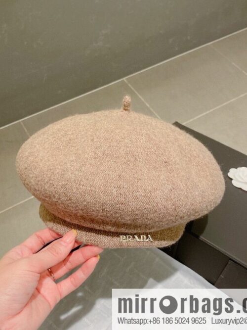 i1666716720_1673_1-800x800v0iflqqvivo75805_20250630175909.jpg Prada 2022 autumn and winter new beret