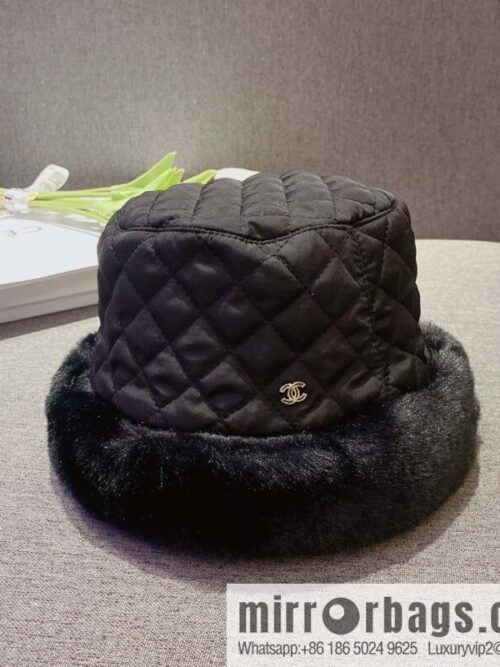 i1666882202_9115_0-800x800zugdh4pi2wx67024_20250630124434.jpg Chanel 2022 autumn and winter new rabbit fur rhombus bucket hat