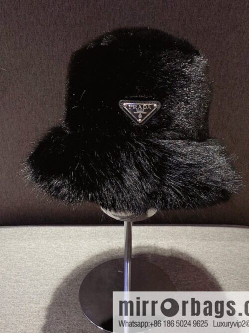 i1667057634_7927_0-800x8001tafccwsjor66704_20250630123351.jpg Prada 2022 autumn and winter new mink velvet thickened warm bucket hat