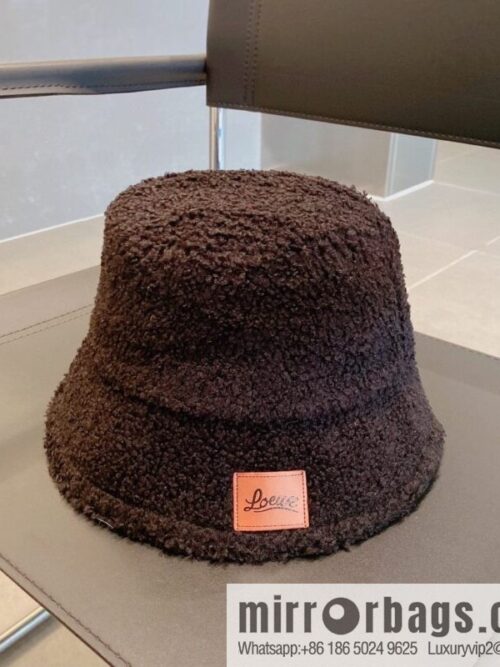i1667148203_6945_0-800x8002btmpbazxir66504_20250630122731.jpg LOEWE 2022 autumn and winter new lamb wool bucket hat