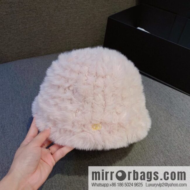 VALENTNNO rabbit fur bucket hat