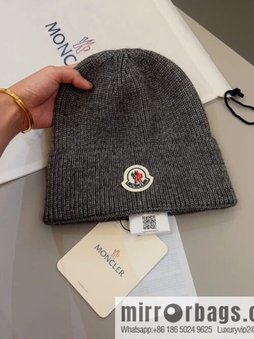 i1669353545_1143_3-800x800l4ascs0uh4o46933_20250629234903.jpg Moncler Color Unisex Knitted Hat