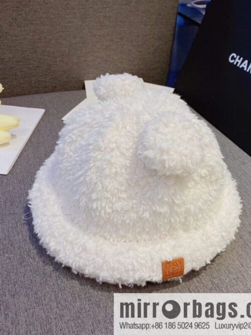 i1669391865_5191_0-800x8003vgkwgvdeam57648_20250630012522.jpg LOEWE 2022 autumn and winter new lamb wool bucket hat