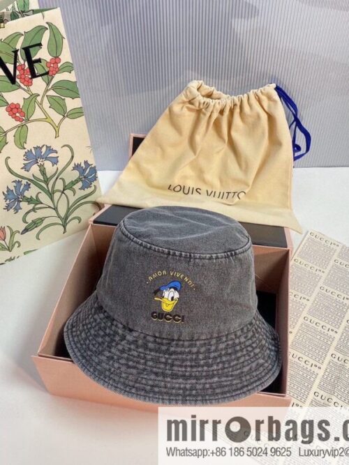 i1669562027_154_0-800x800cpmvemhm34357359_20250630012221.jpg Chanel 2022 autumn and winter new wool bucket hat