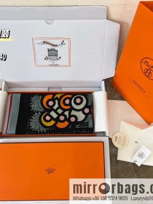 i1669641496_1254_0-800x800sxftf32t3my65572_20250630114809.jpg Hermes Hermes Classic Cashmere and Silk Blended Fabric Printed Large Square Towel