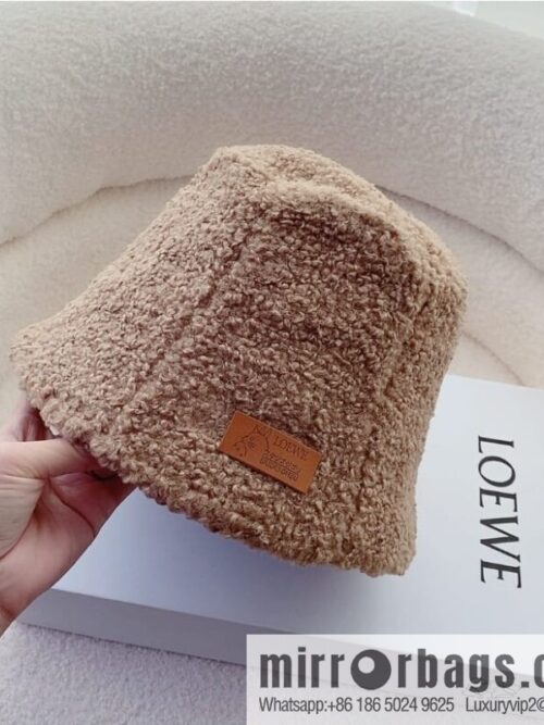 i1670087957_9592_1-800x800gl5qgya3ukb57111_20250630011948.jpg LOEWE Luo Yiwei 2022 autumn and winter new lamb wool bucket hat