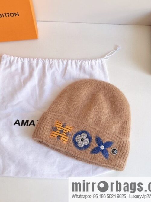 i1670349082_561_2-800x80020areaob1rn57007_20250630011848.jpg LV Louis Vuitton 2022 autumn and winter new embroidered simple plush wool hat