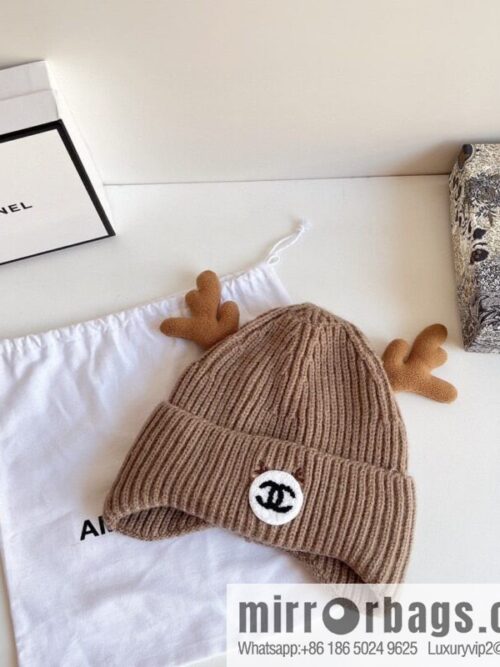 i1670349308_950_1-800x800gre4g101lj056965_20250630011823.jpg Chanel 2022 autumn and winter new Christmas series plush wool hat