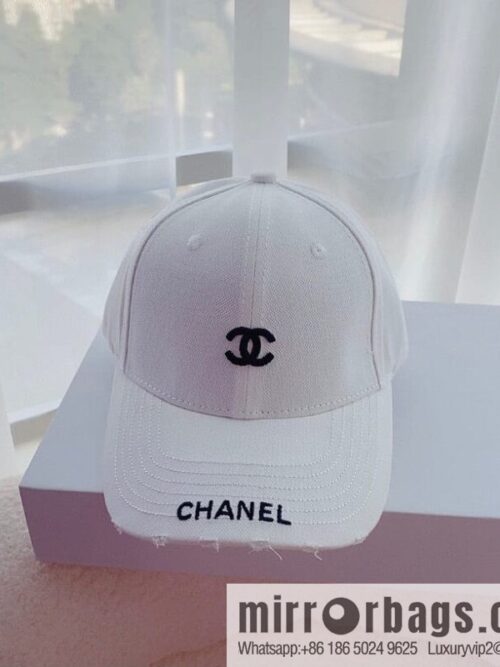 i1672420480_6881_1-800x800eyansfrcw1n46481_20250629234503.jpg Chanel Chanel Autumn Unisex Cap