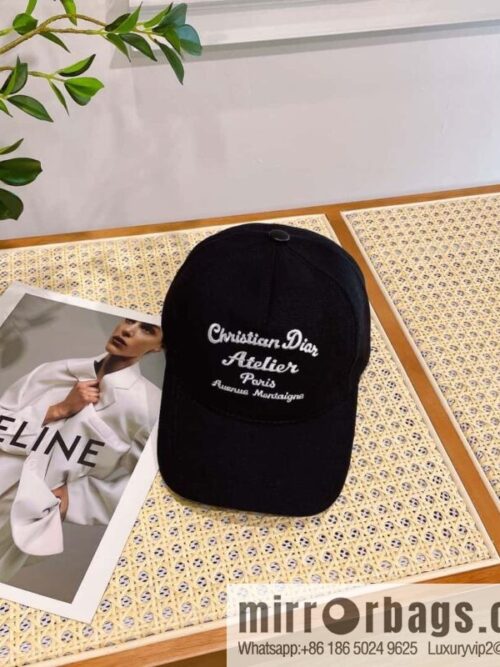 i1676088658_5768_0-800x800d04kpnvzg2c35651_20250626040540.jpg Dior 2023 new walking embroidered baseball cap