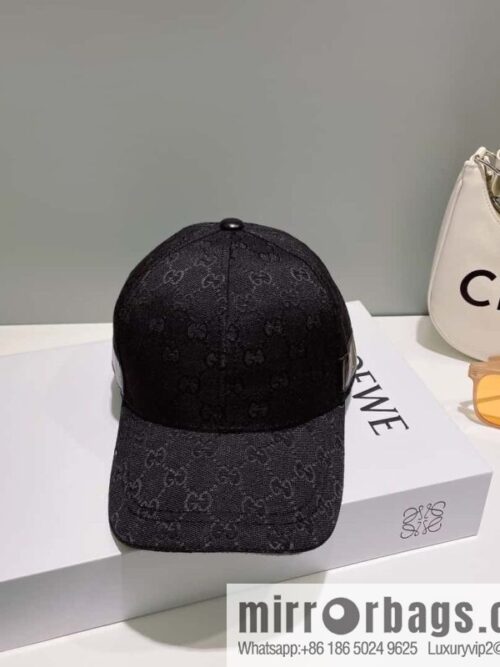 i1677816646_4294_0-800x800zhqcyr3ct0t11202_20250625154208.jpg GUCCI Gucci Original Canvas Classic Baseball Cap